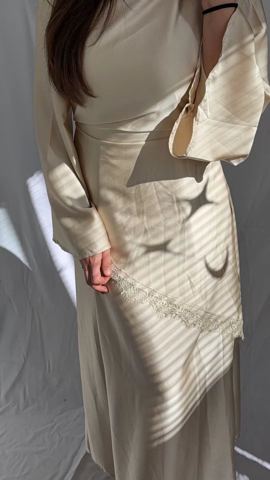 Abaya mit Spitze